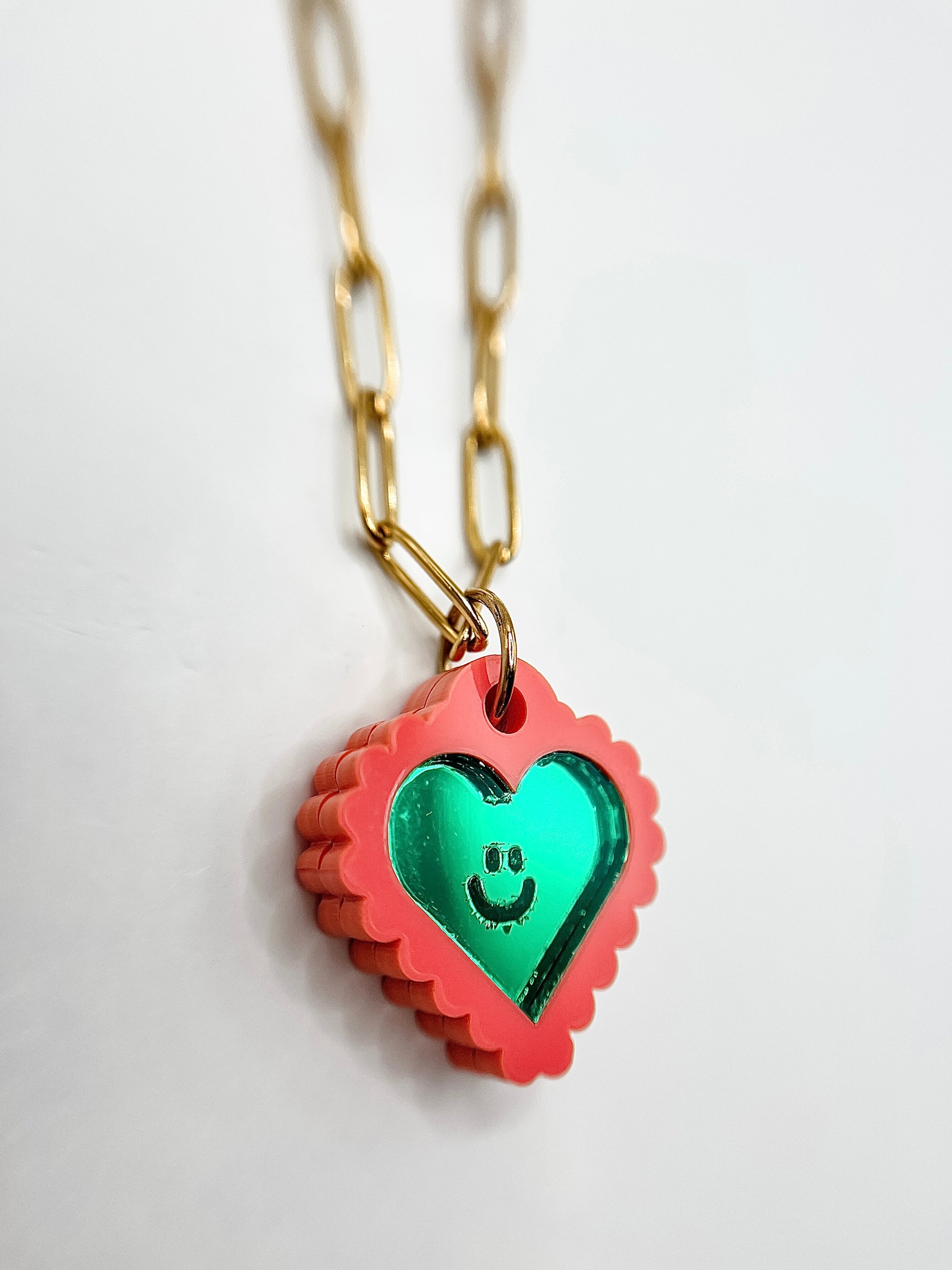 Scalloped Heart Smiley Necklace from Weezy Popshop.